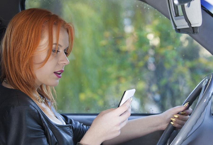 Texting while Driving Causes Car Accidents